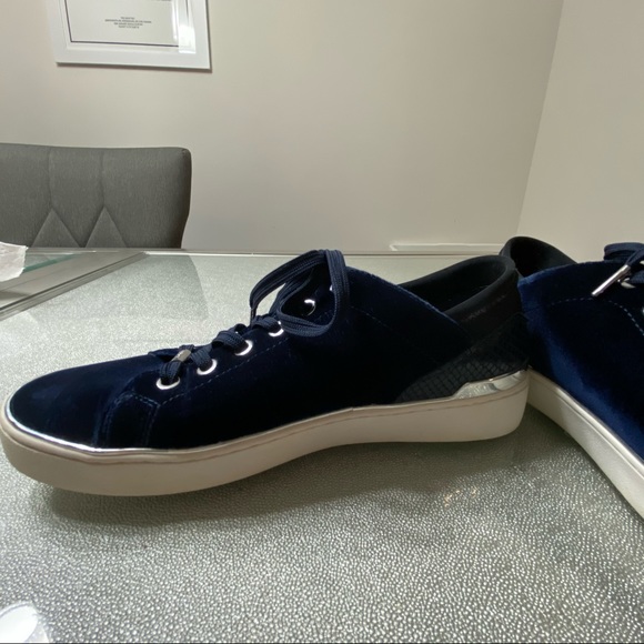 Michael Kors Irving Sneakers - Picture 3 of 14